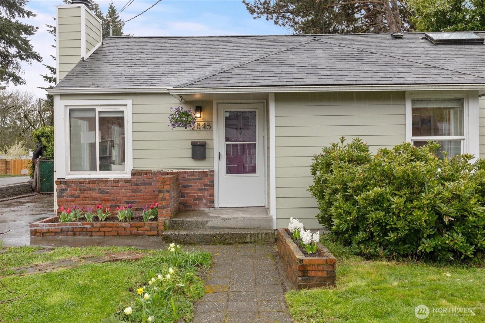 12845 7th Avenue S, Burien, WA 98168