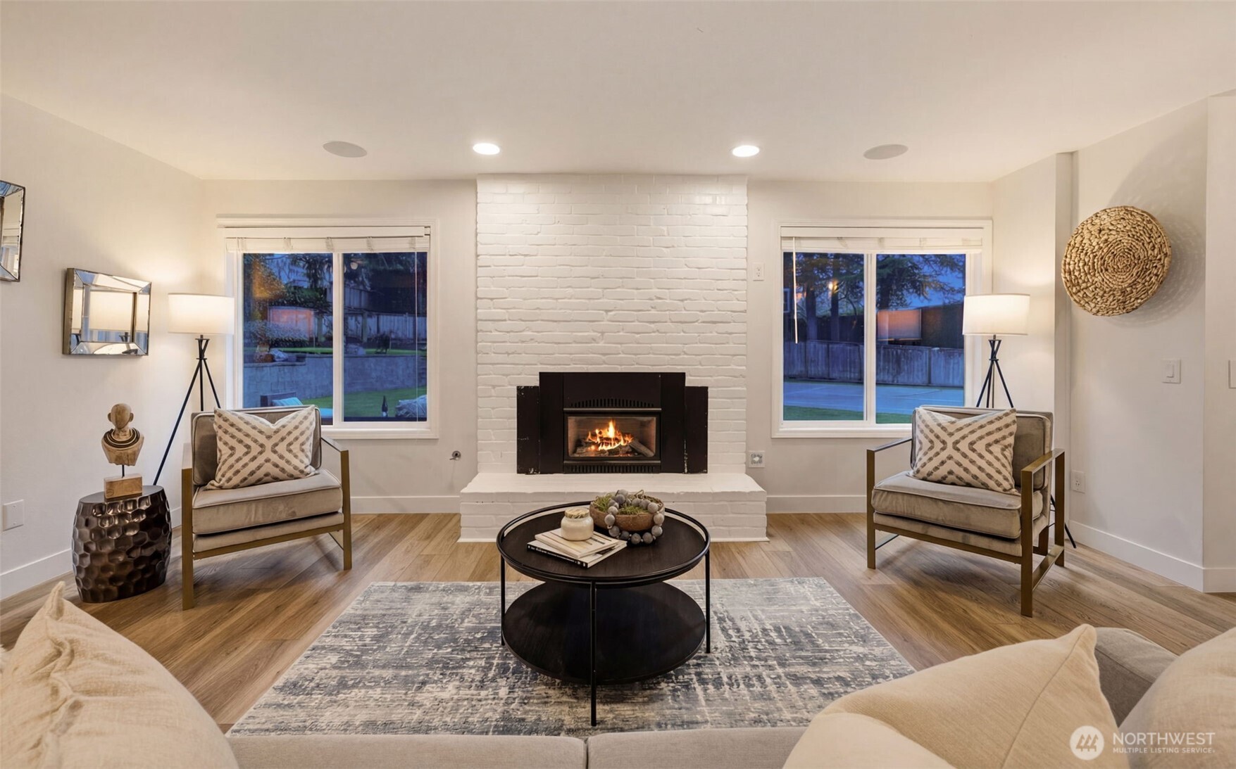 7664 NE 14th Street , Medina, WA 98039-3109