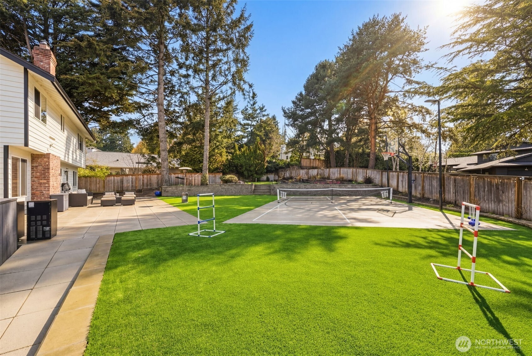 7664 NE 14th Street , Medina, WA 98039-3109