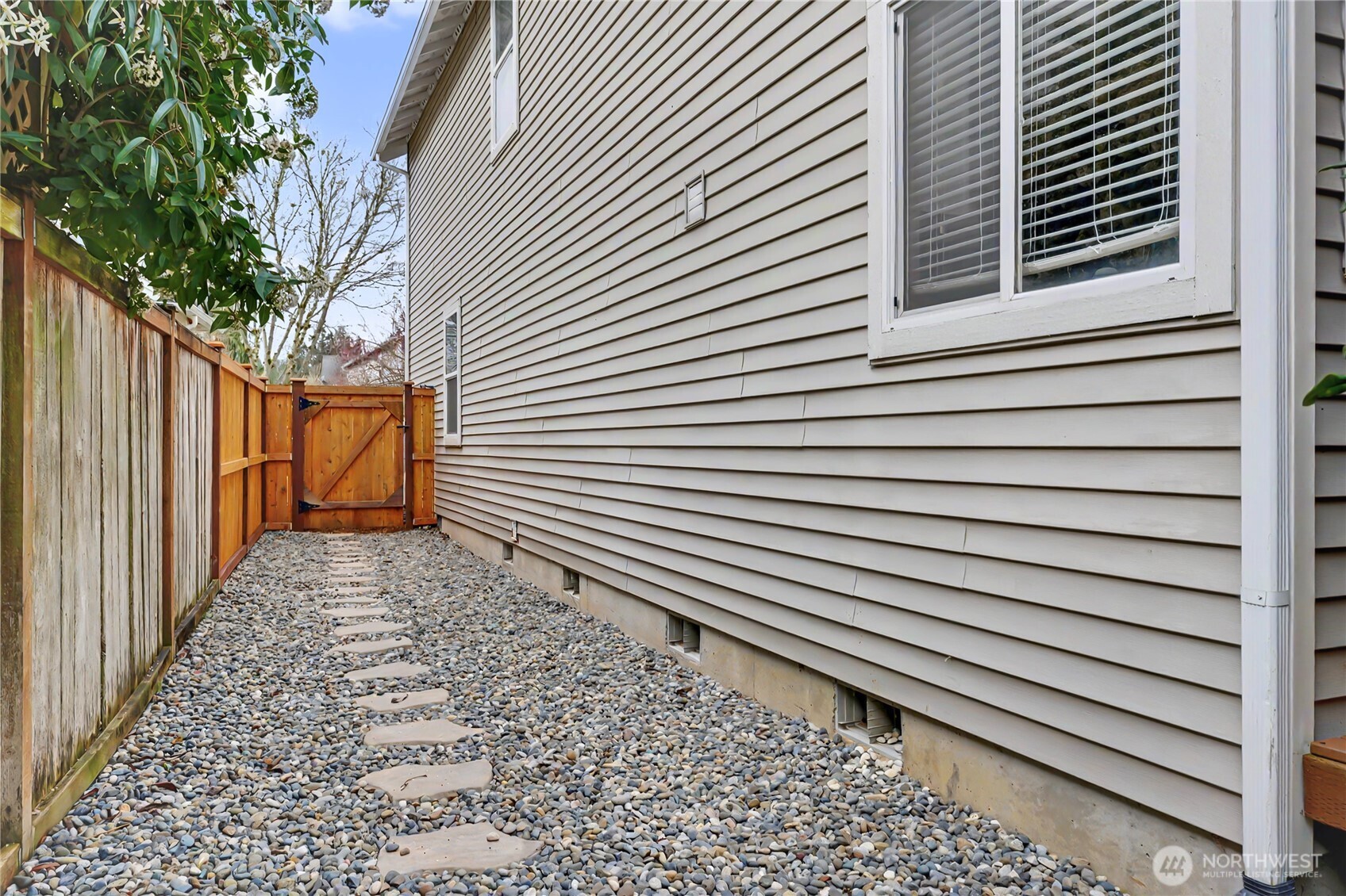 1846 Fisher Street , Dupont, WA 98327