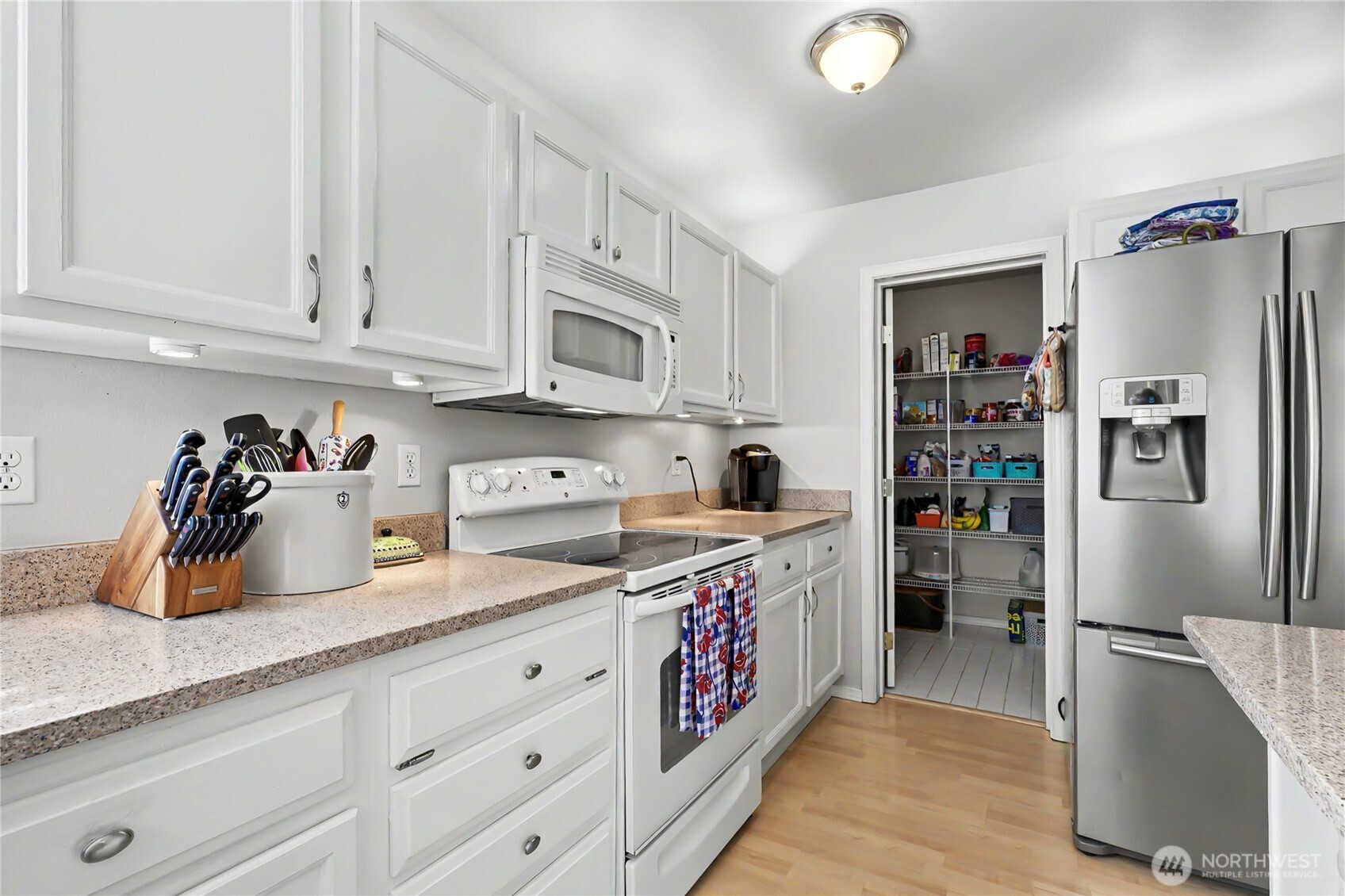 1846 Fisher Street , Dupont, WA 98327