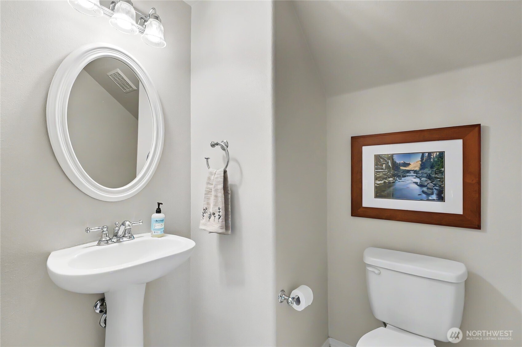 1846 Fisher Street , Dupont, WA 98327