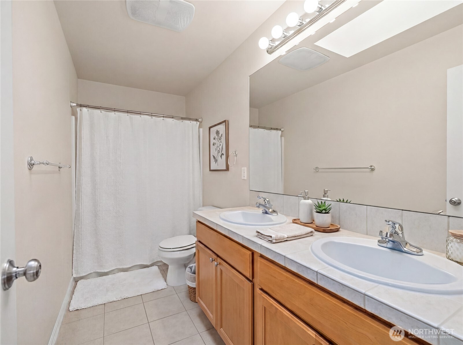 4610 NE 1st Ct , Renton, WA 98059-5243