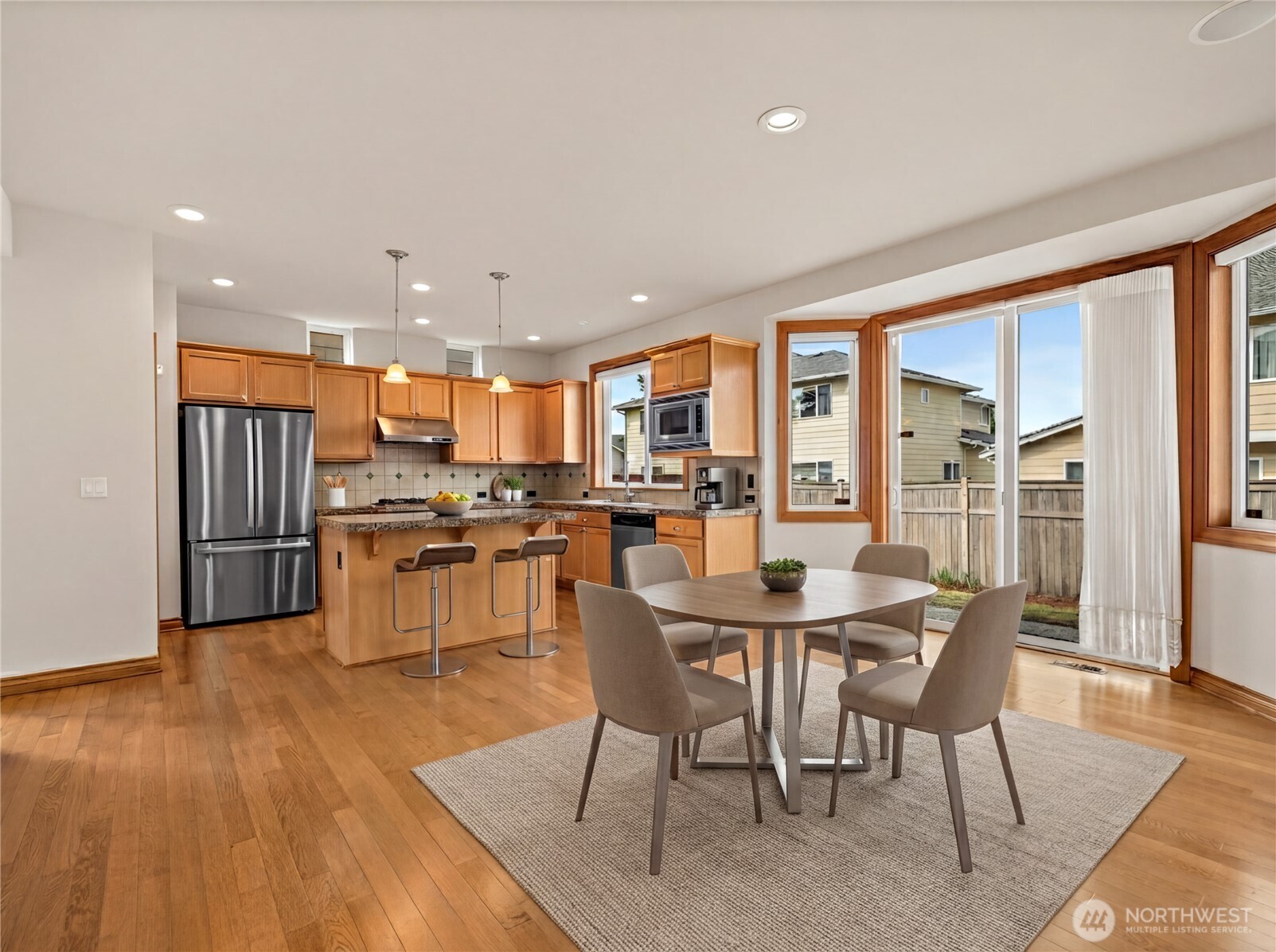 4610 NE 1st Ct , Renton, WA 98059-5243