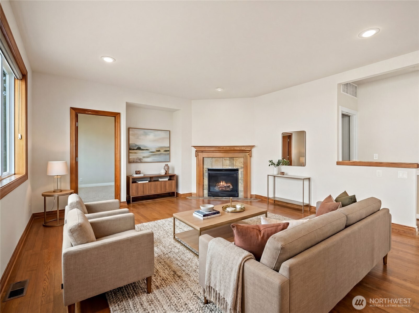 4610 NE 1st Ct , Renton, WA 98059-5243