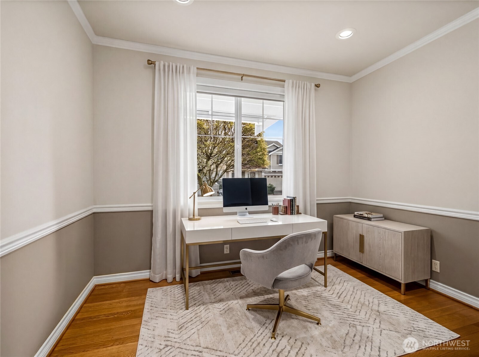 4610 NE 1st Ct , Renton, WA 98059-5243