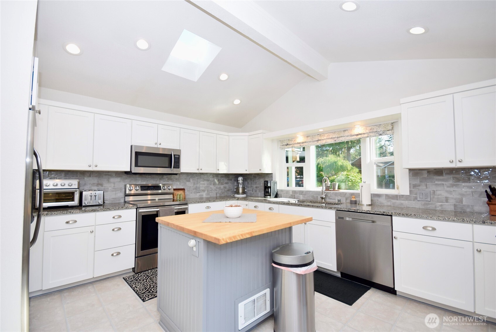 136 Sunset Place , Sequim, WA 98382