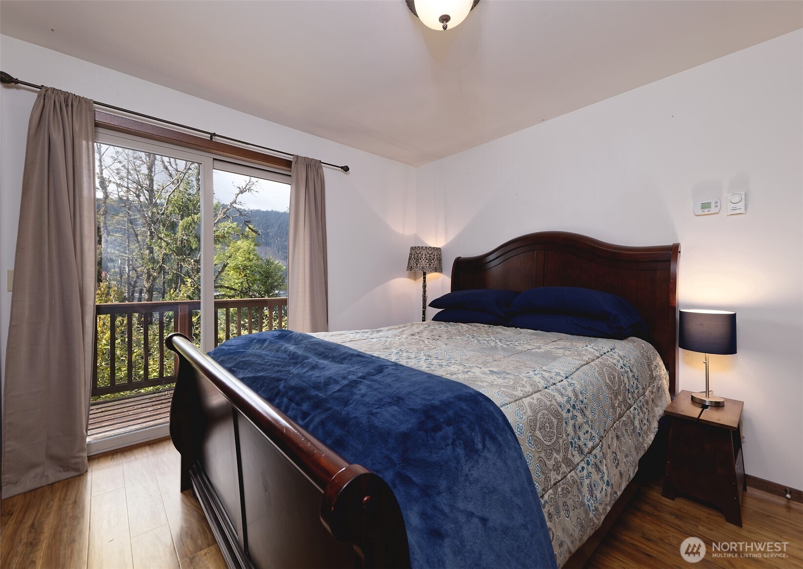 5791 N Lake Cushman Road , Hoodsport, WA 98548