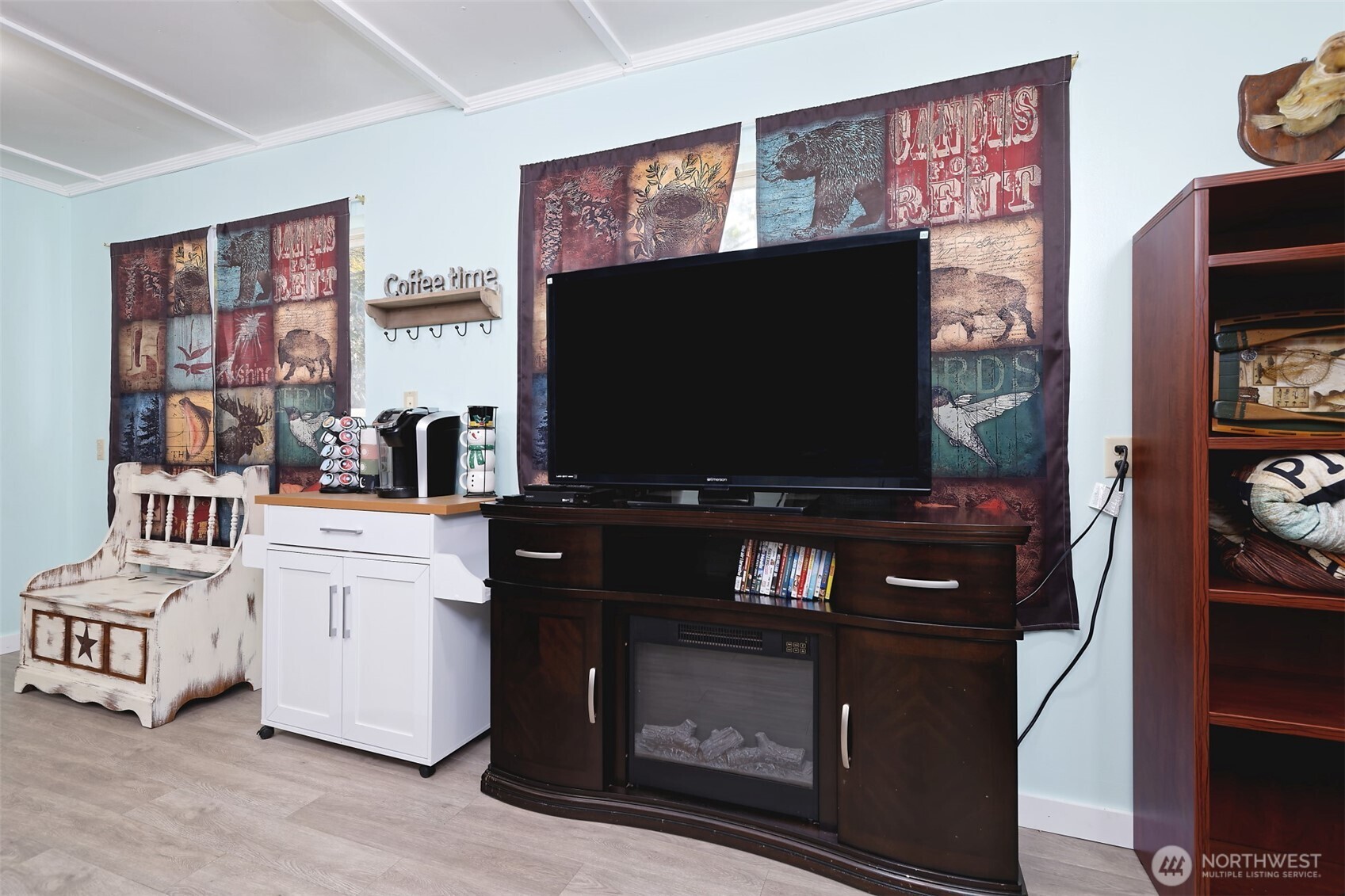 5791 N Lake Cushman Road , Hoodsport, WA 98548