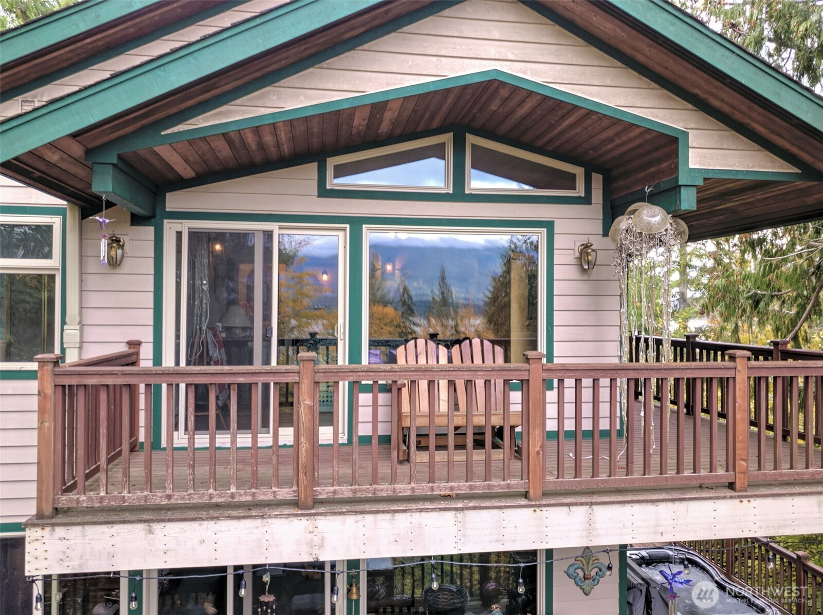 5791 N Lake Cushman Road , Hoodsport, WA 98548