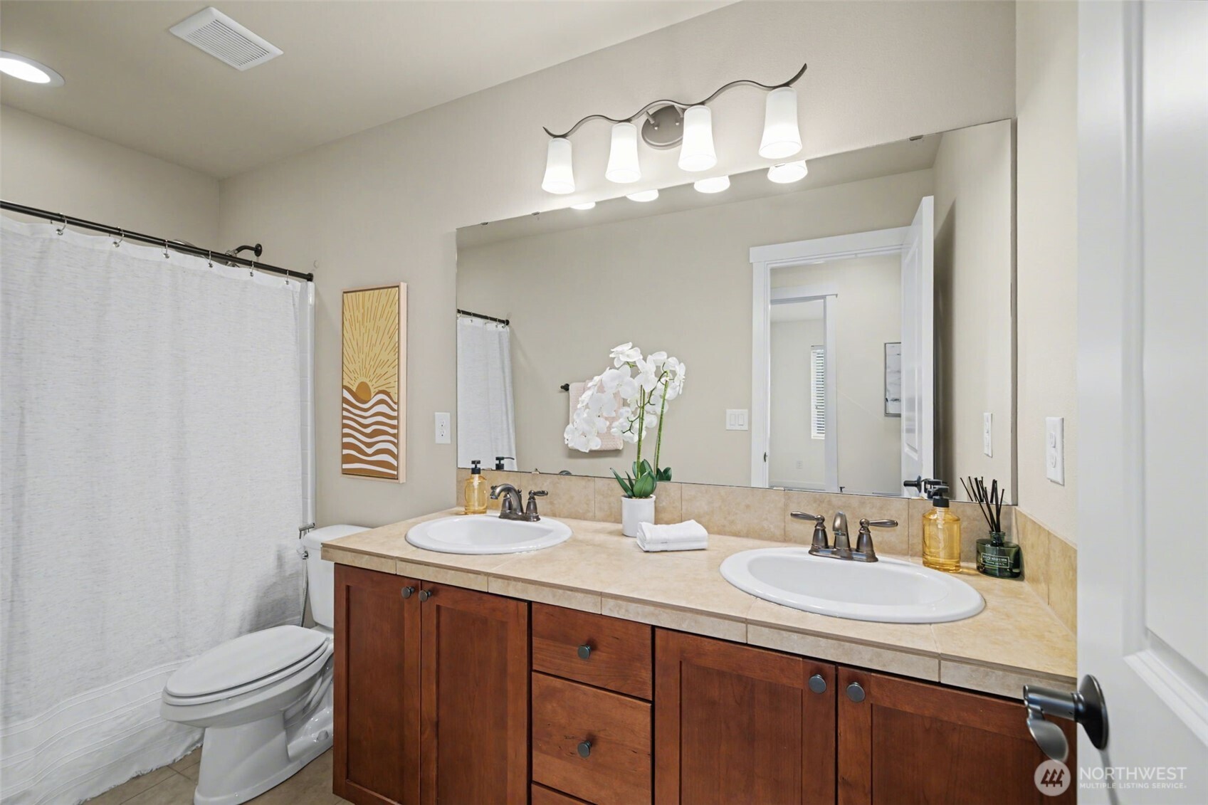 34117 SE Ash Street , Snoqualmie, WA 98065