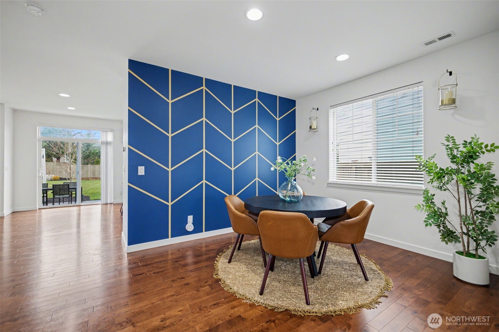 34117 SE Ash Street , Snoqualmie, WA 98065