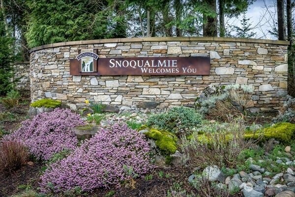34117 SE Ash Street , Snoqualmie, WA 98065