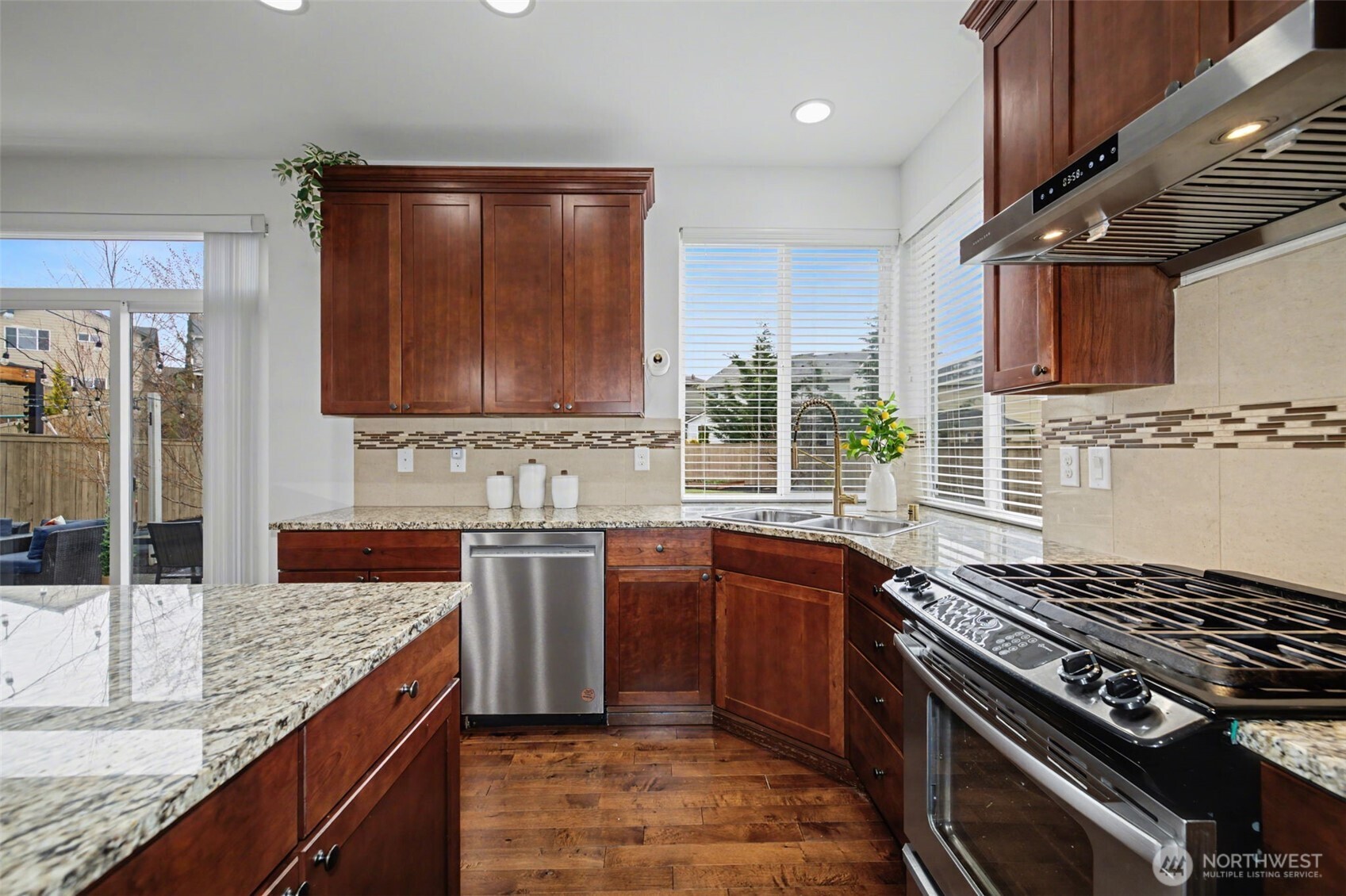 34117 SE Ash Street , Snoqualmie, WA 98065