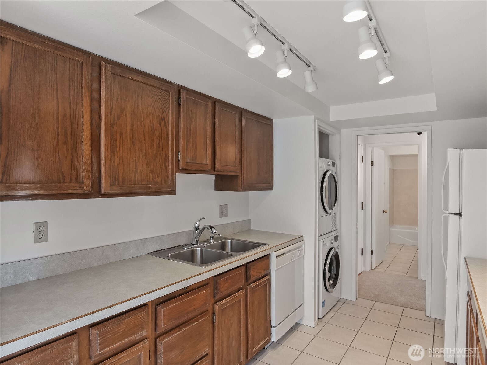 1250 Taylor Avenue N #105, Seattle, WA 98109