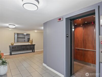1250 Taylor Avenue N #105, Seattle, WA 98109 - Photo 2