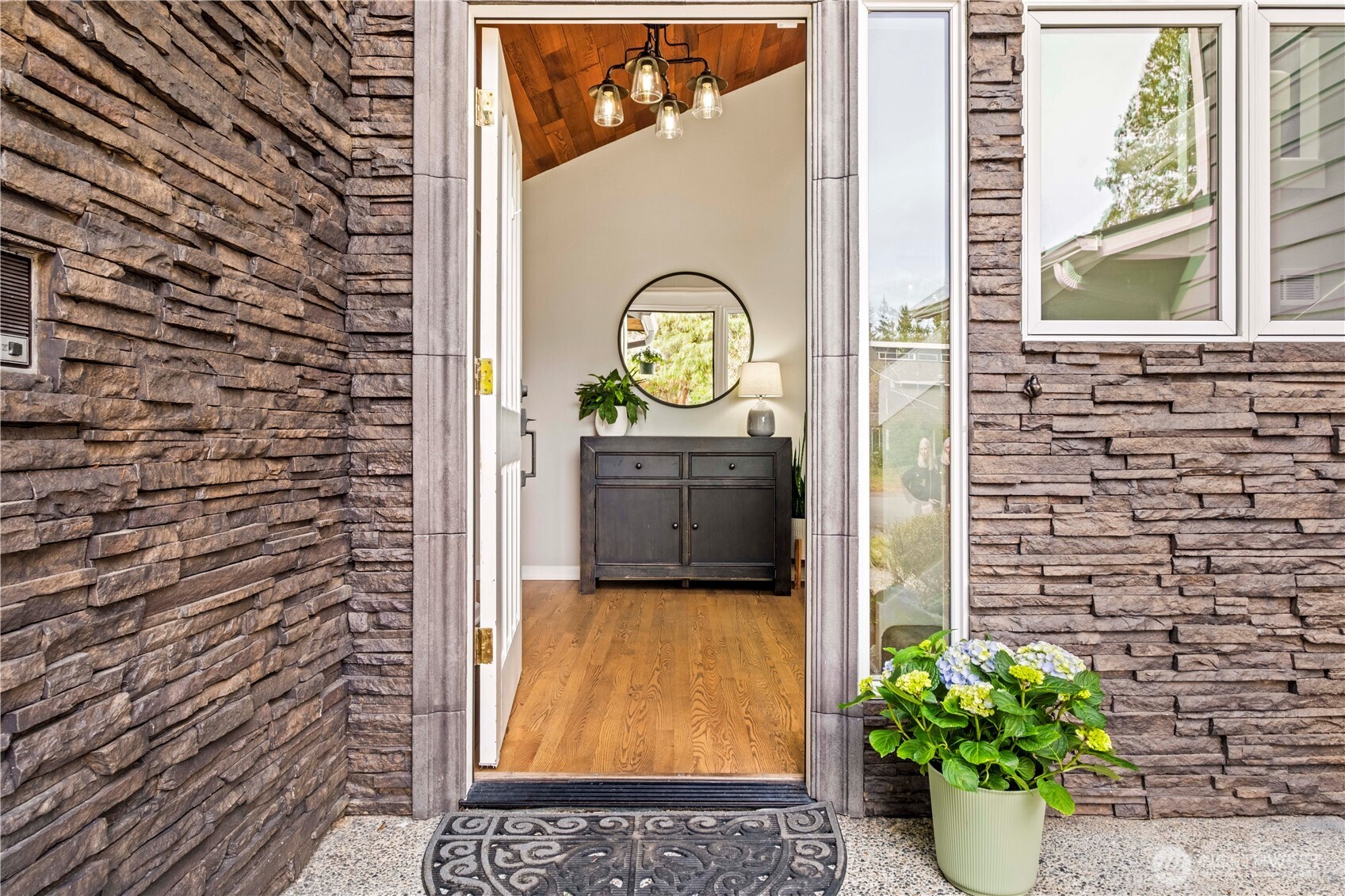 1633 217th Place SE, Sammamish, WA 98075