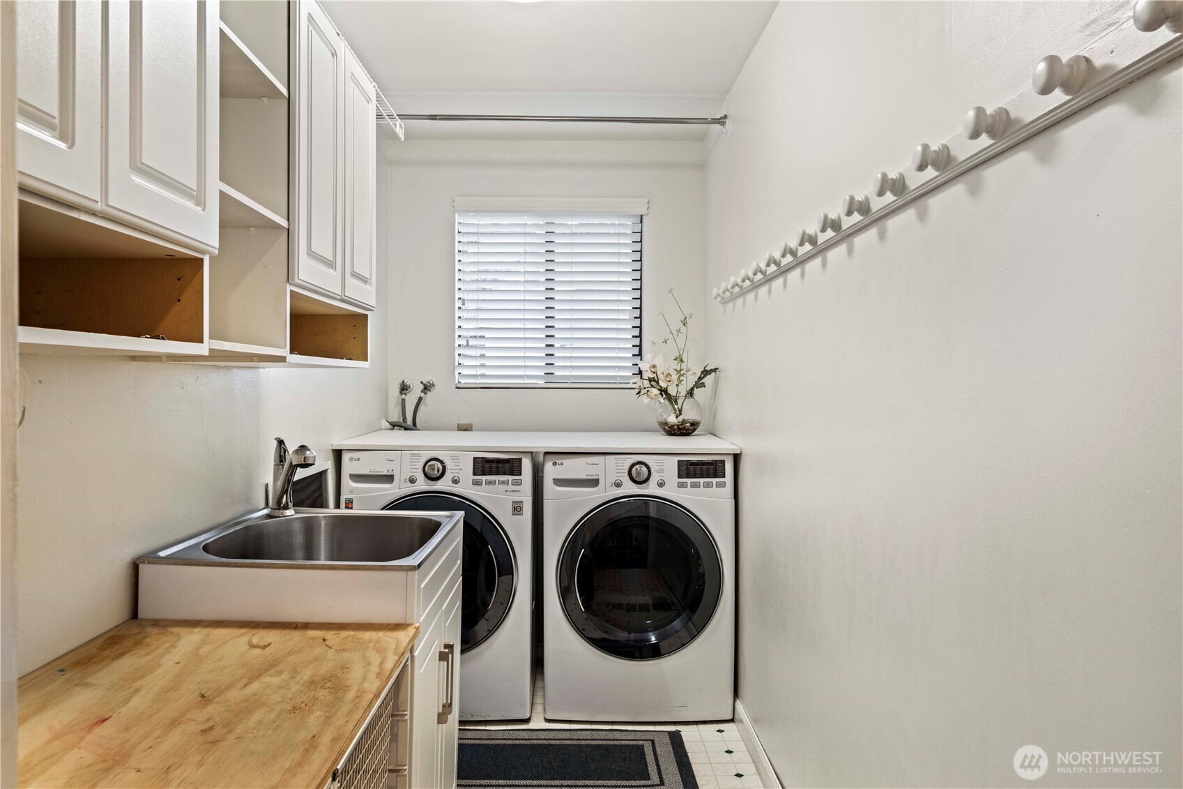 1633 217th Place SE, Sammamish, WA 98075