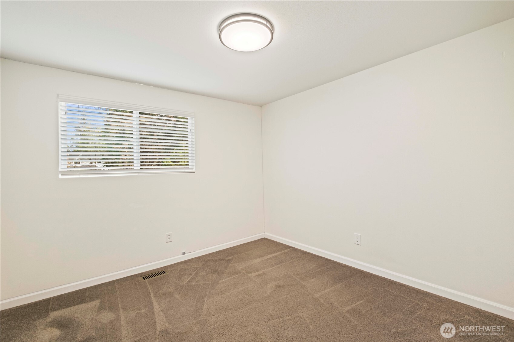 1633 217th Place SE, Sammamish, WA 98075