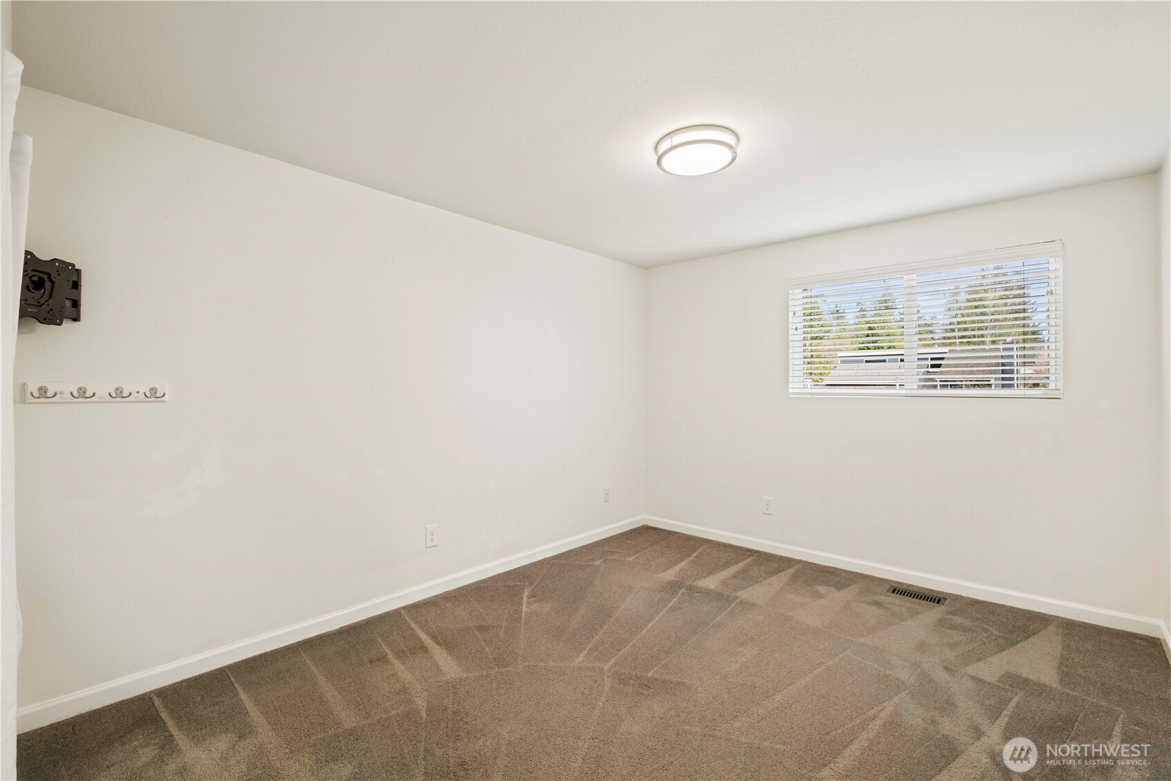 1633 217th Place SE, Sammamish, WA 98075