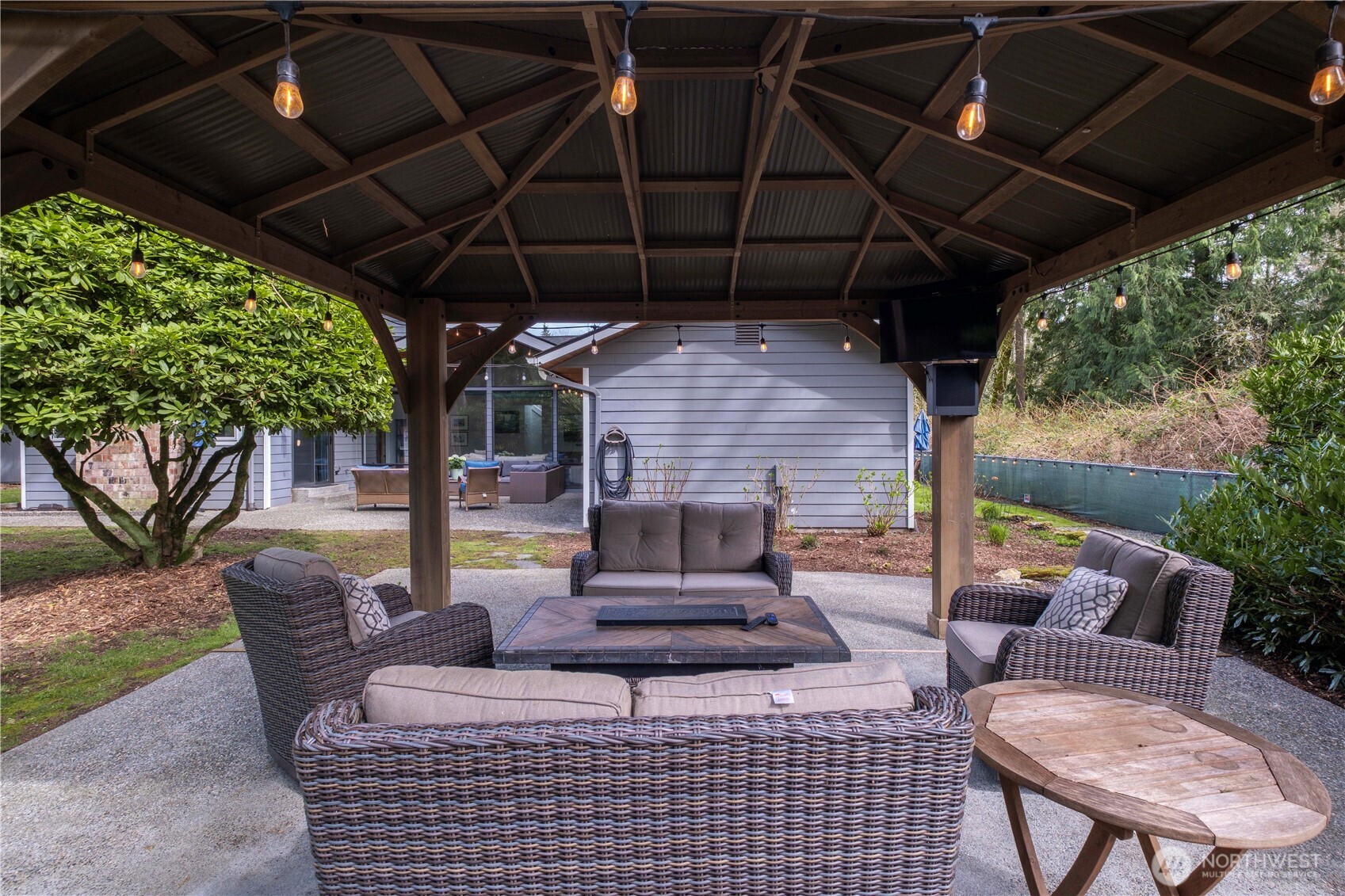 1633 217th Place SE, Sammamish, WA 98075