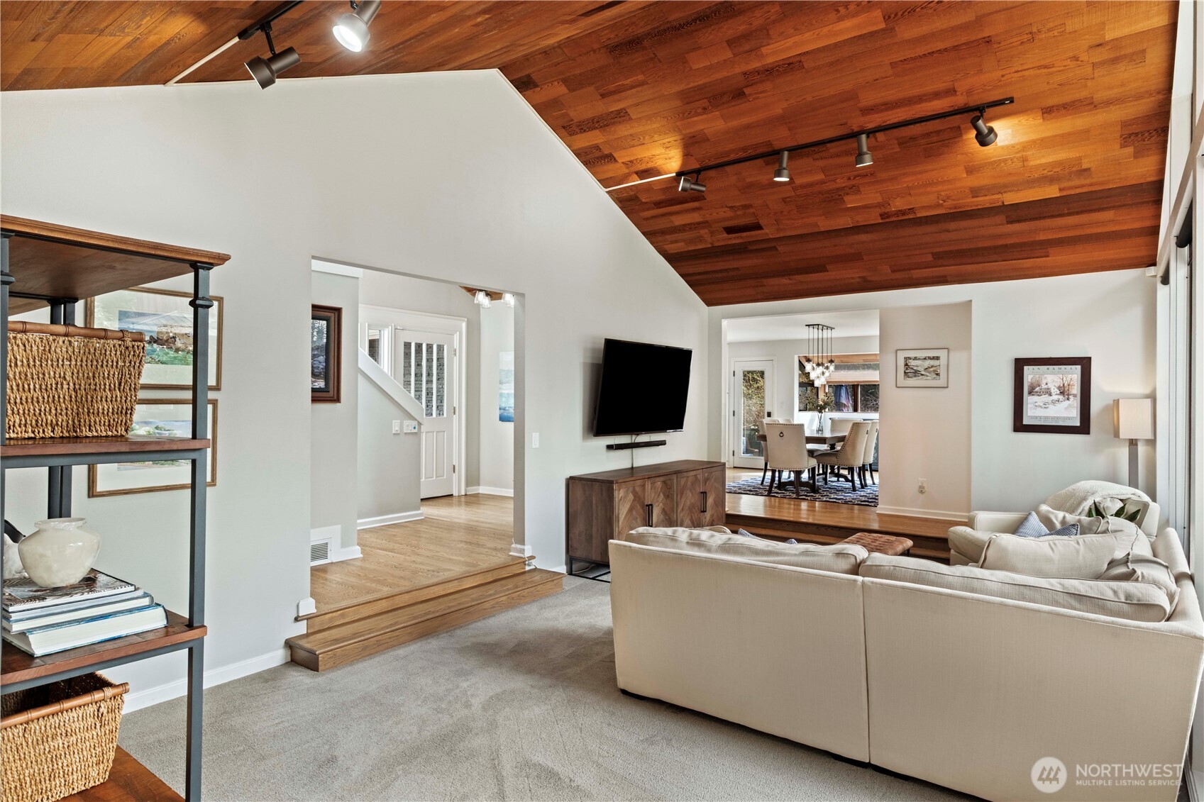 1633 217th Place SE, Sammamish, WA 98075