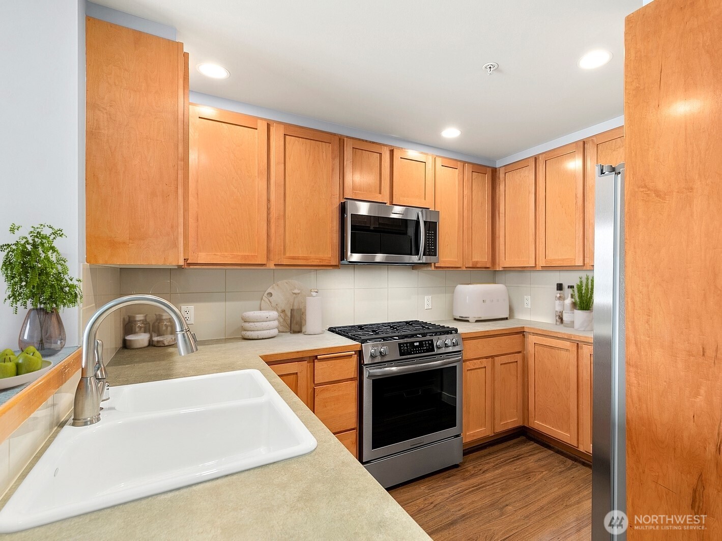 2607 Western Avenue #452, Seattle, WA 98121