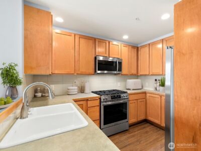 2607 Western Avenue #452, Seattle, WA 98121 - Photo 7