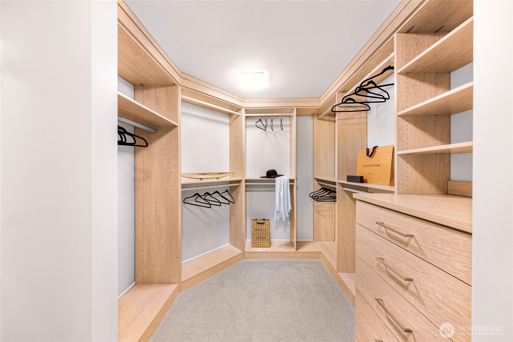 1920 4th Avenue #2605, Seattle, WA 98101