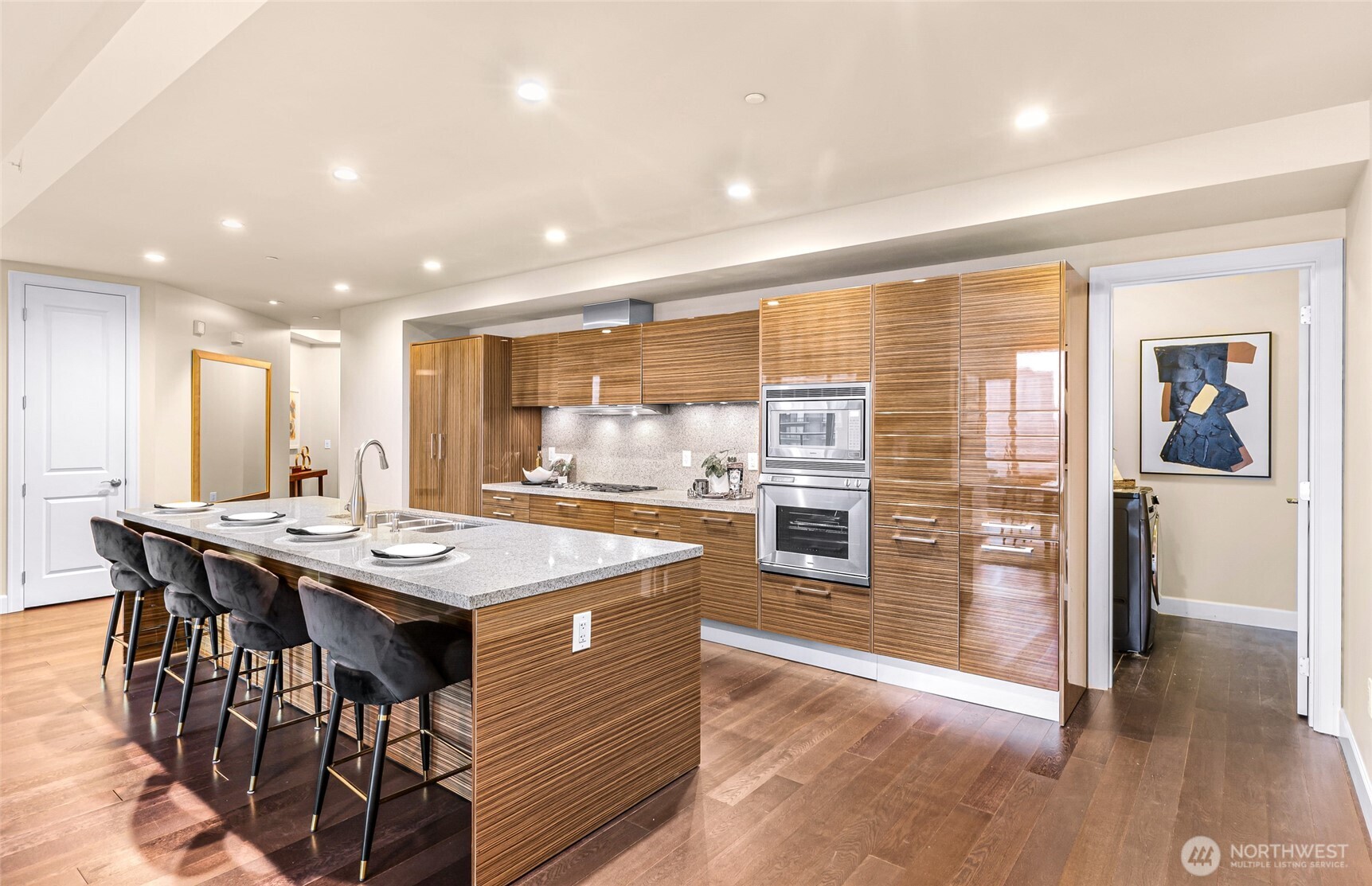 1920 4th Avenue #2605, Seattle, WA 98101