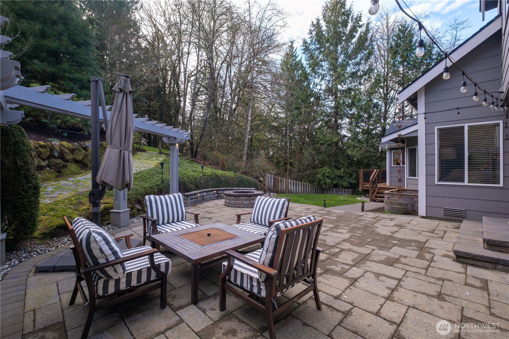 28551 NE 63rd Way , Carnation, WA 98014-9511