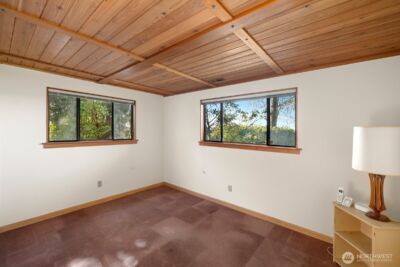 7821 East Side Drive NE, Tacoma, WA 98422 - Photo 20