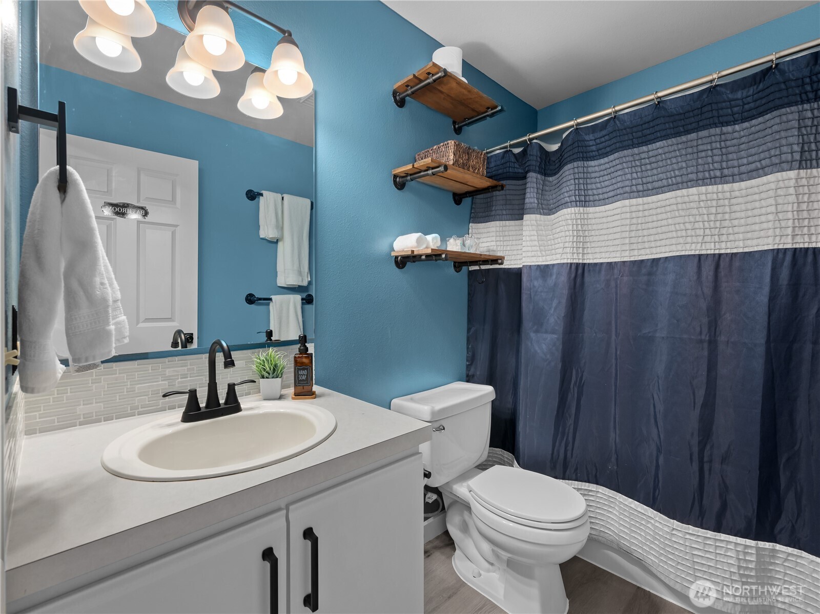 30875 State Route 20 #B1, Oak Harbor, WA 98277