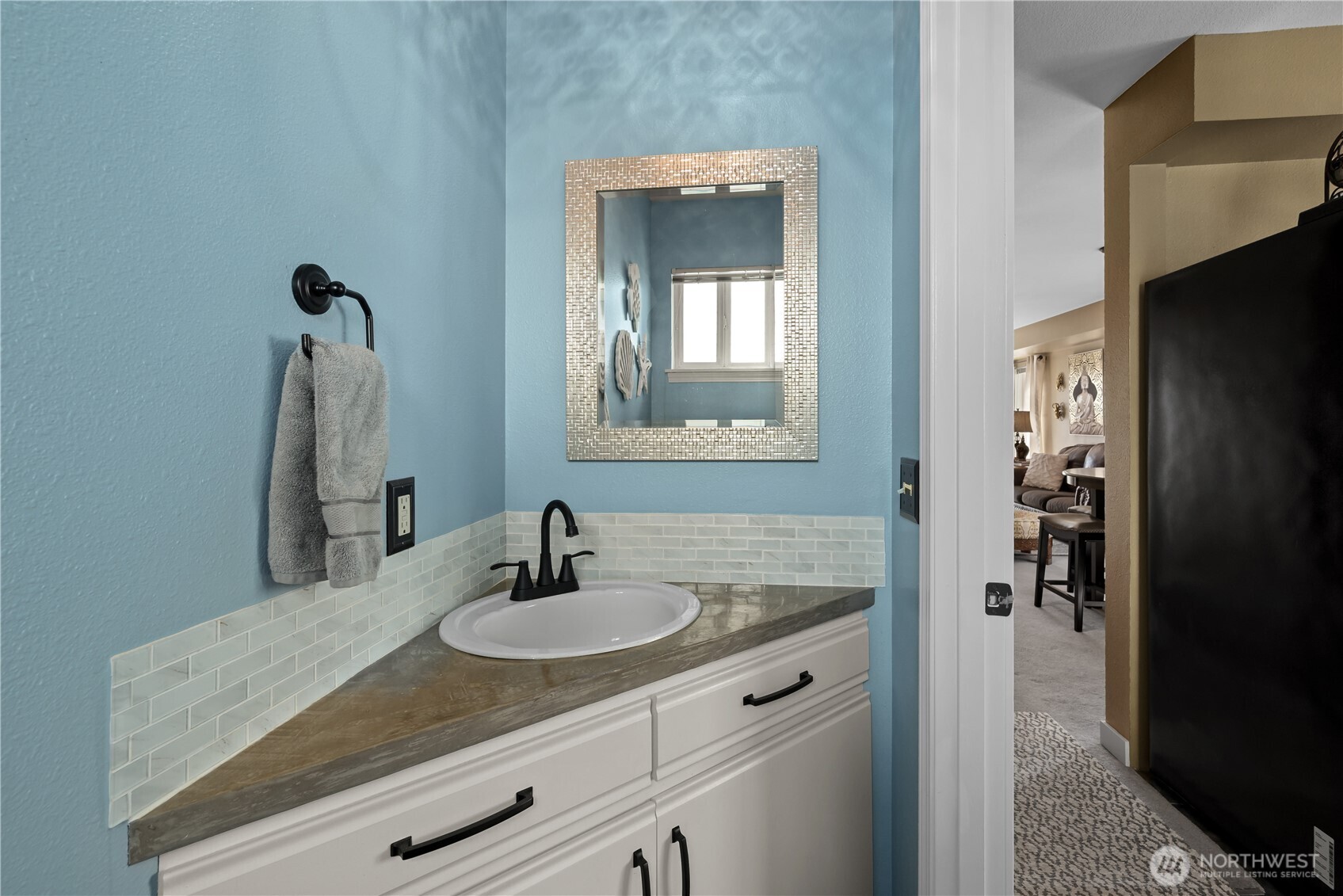 30875 State Route 20 #B1, Oak Harbor, WA 98277