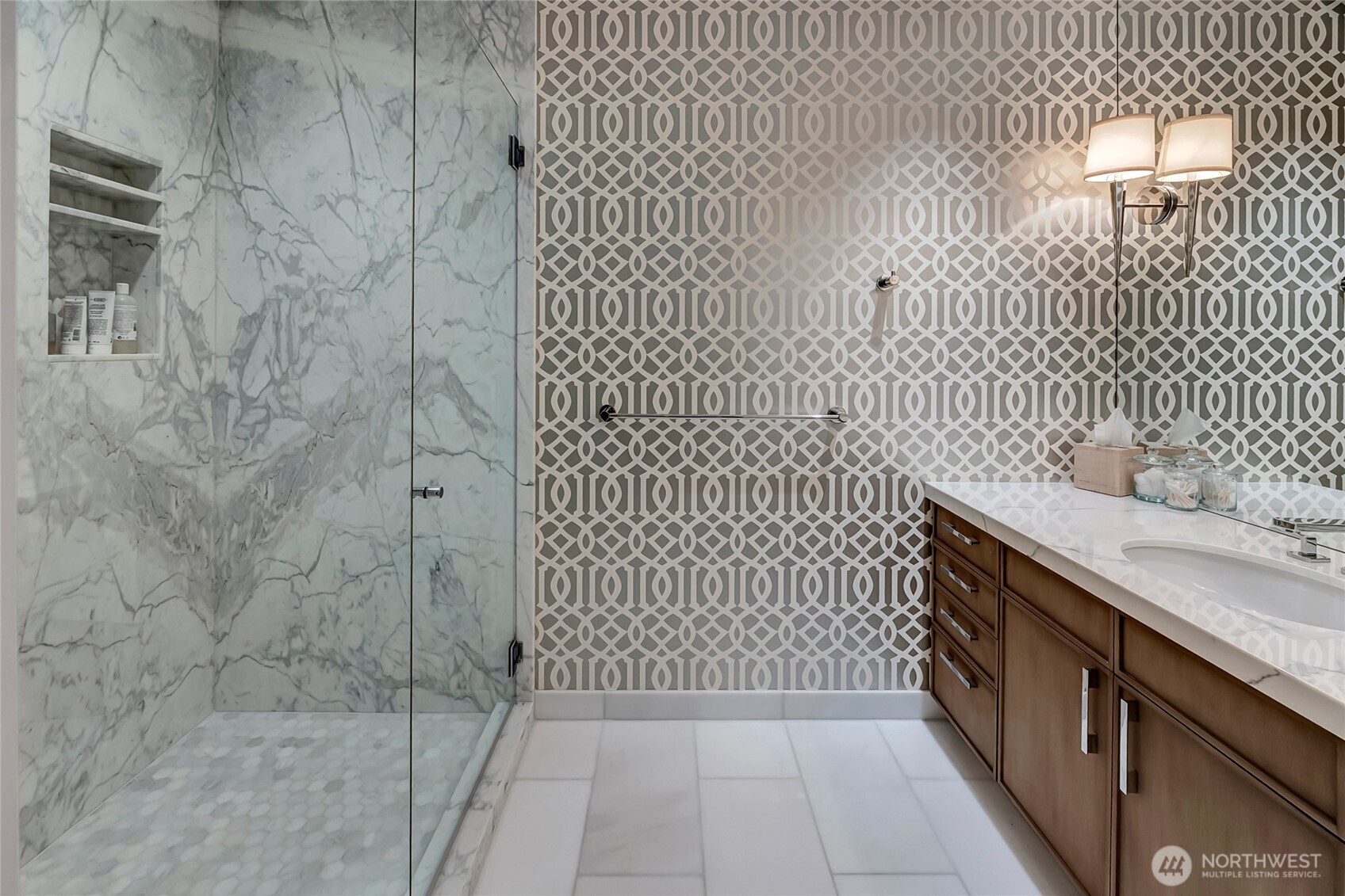 715 2nd Avenue SE #1702, Seattle, WA 98104