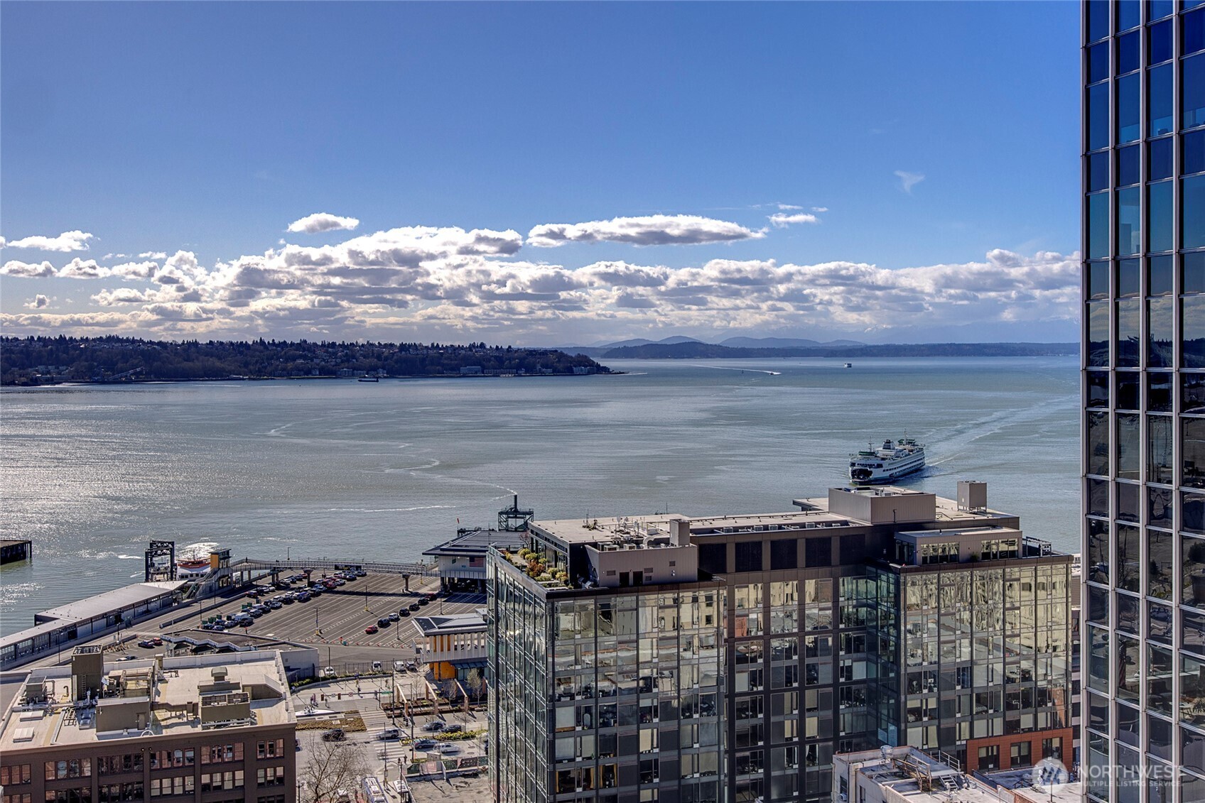 715 2nd Avenue SE #1702, Seattle, WA 98104