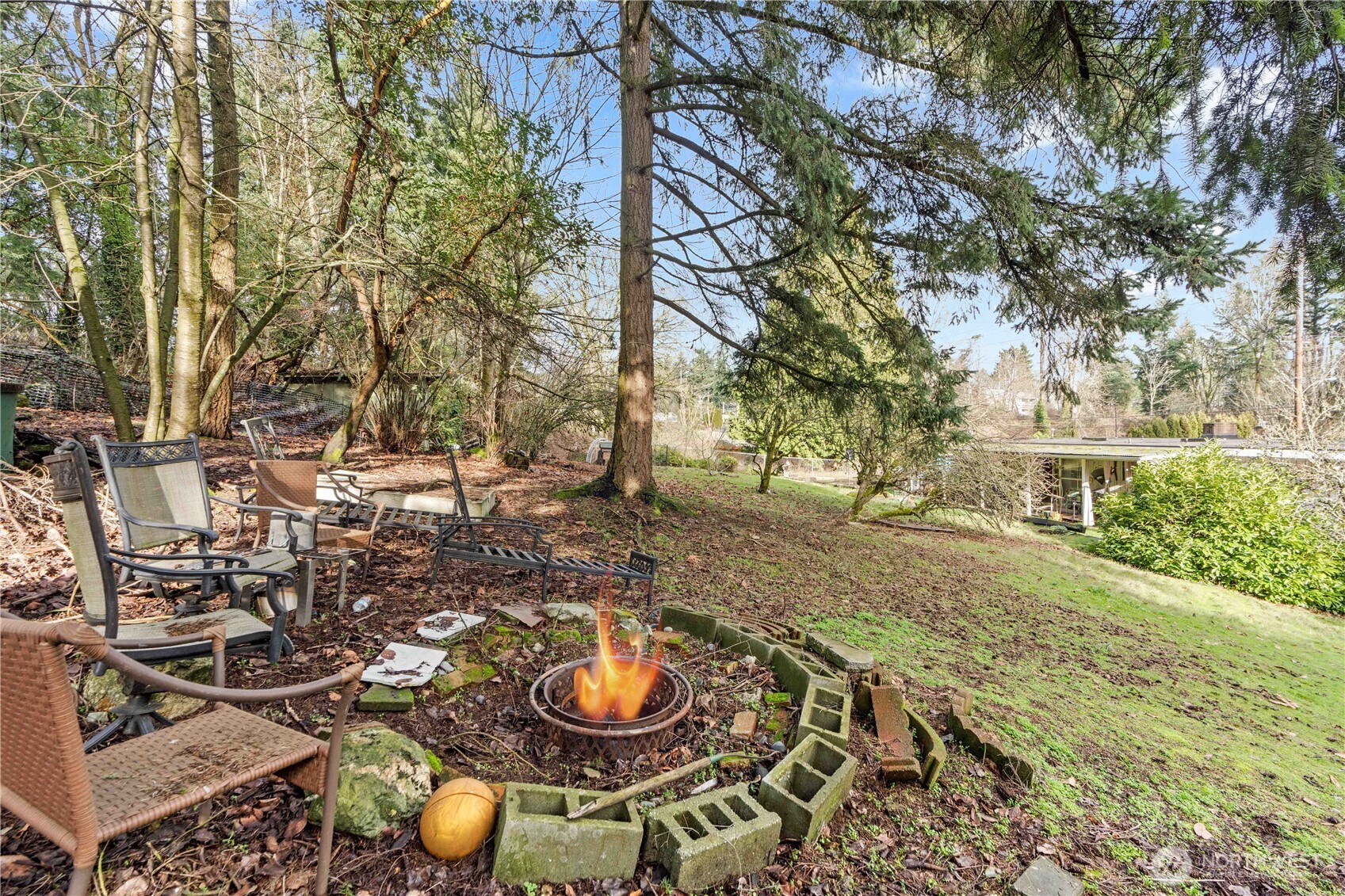 22415 Military Road S, SeaTac, WA 98198