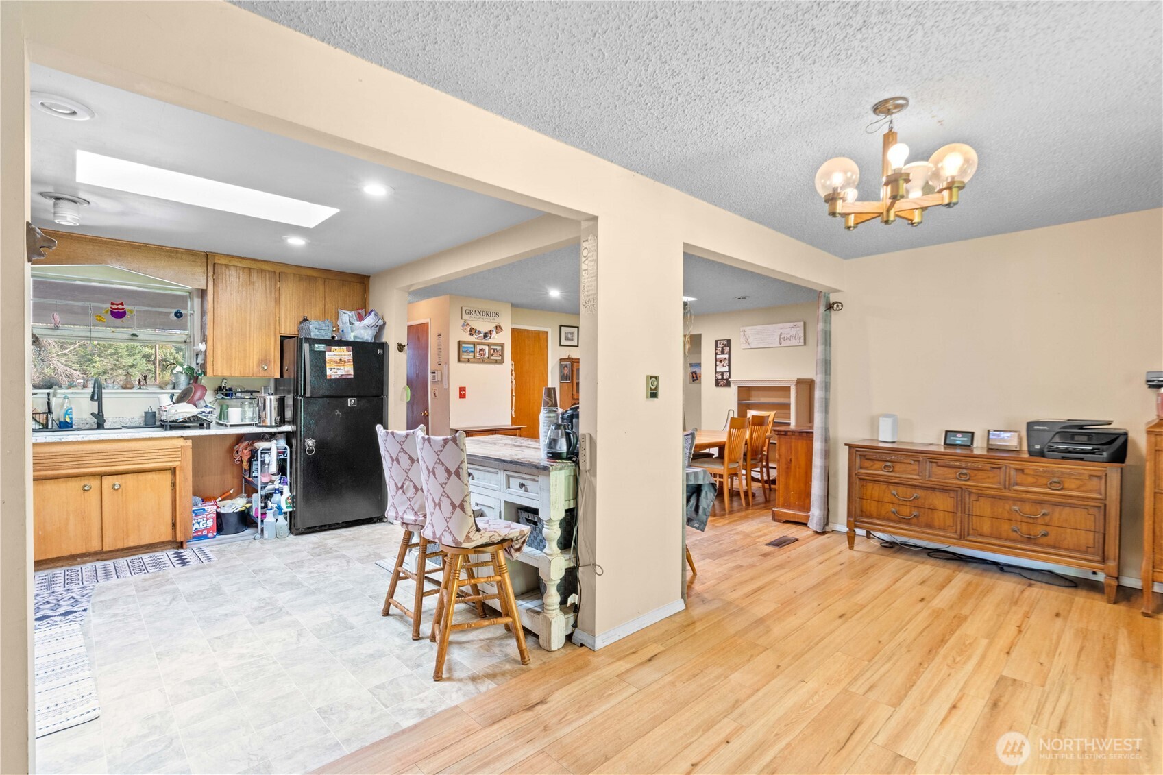 22415 Military Road S, SeaTac, WA 98198