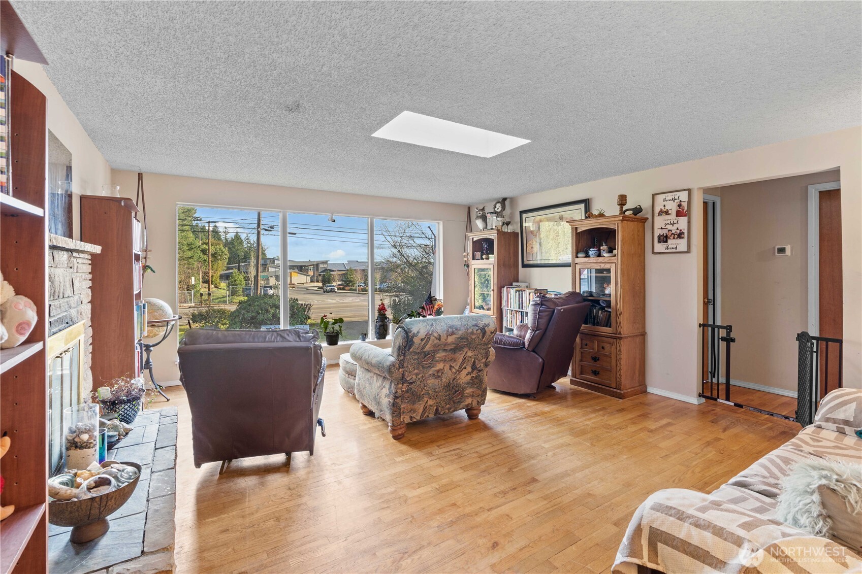 22415 Military Road S, SeaTac, WA 98198