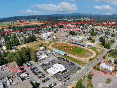 902 E Maple Street , Arlington, WA 98223 - Photo 2