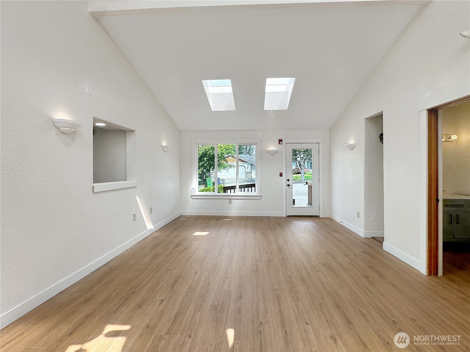 902 E Maple Street , Arlington, WA 98223