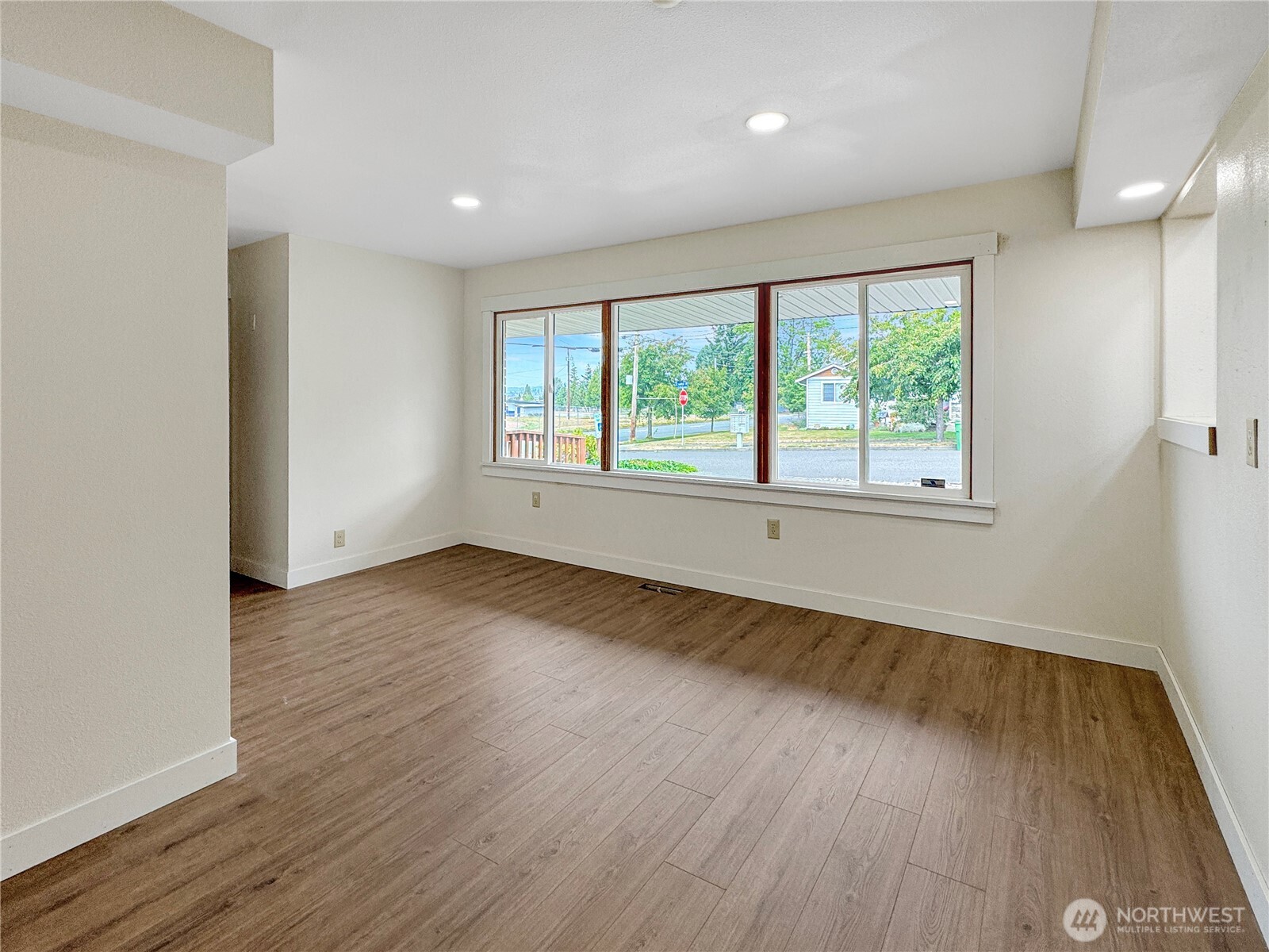 902 E Maple Street , Arlington, WA 98223