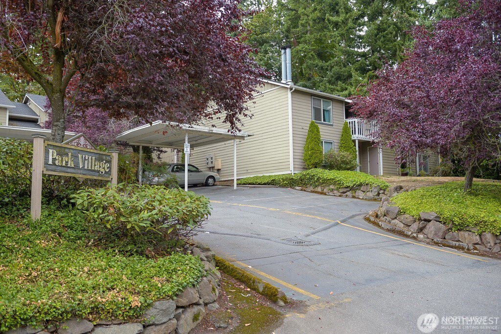 20032 66th Place W #B3, Lynnwood, WA 98036