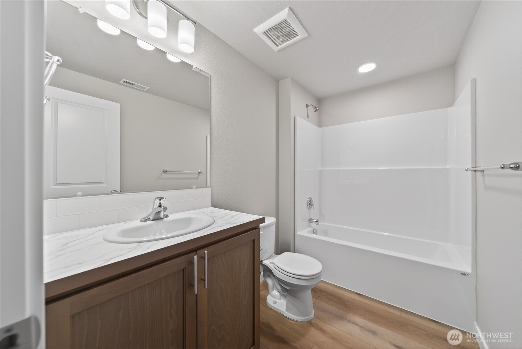 4341 W Sand Hill St. , Moses Lake, WA 98837