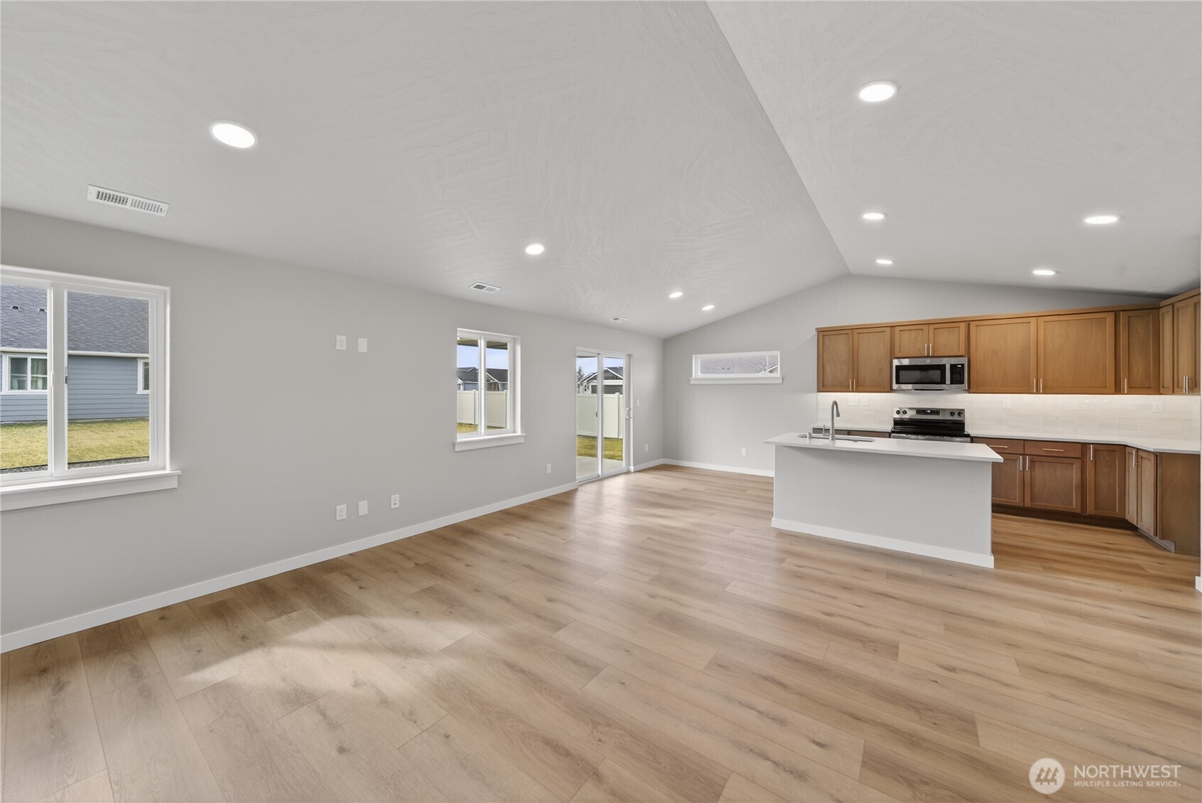 4341 W Sand Hill St. , Moses Lake, WA 98837