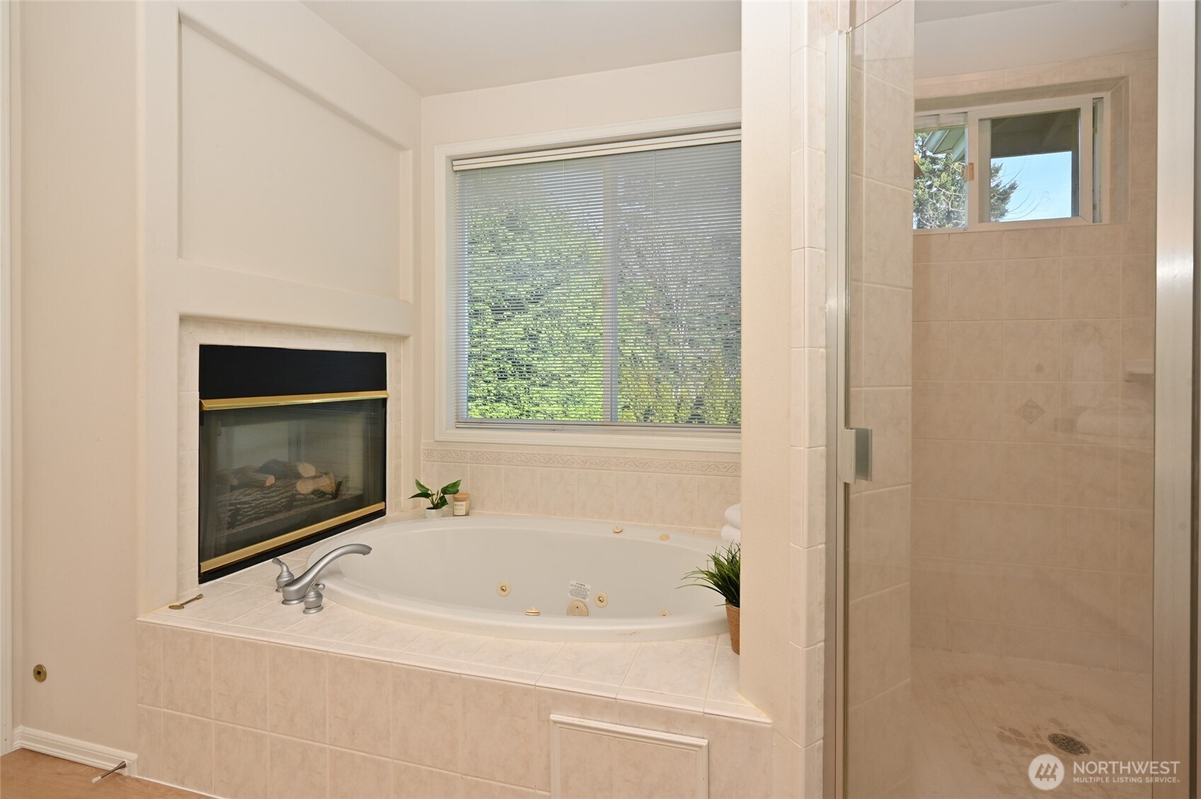 2203 12th Court NW, Auburn, WA 98001