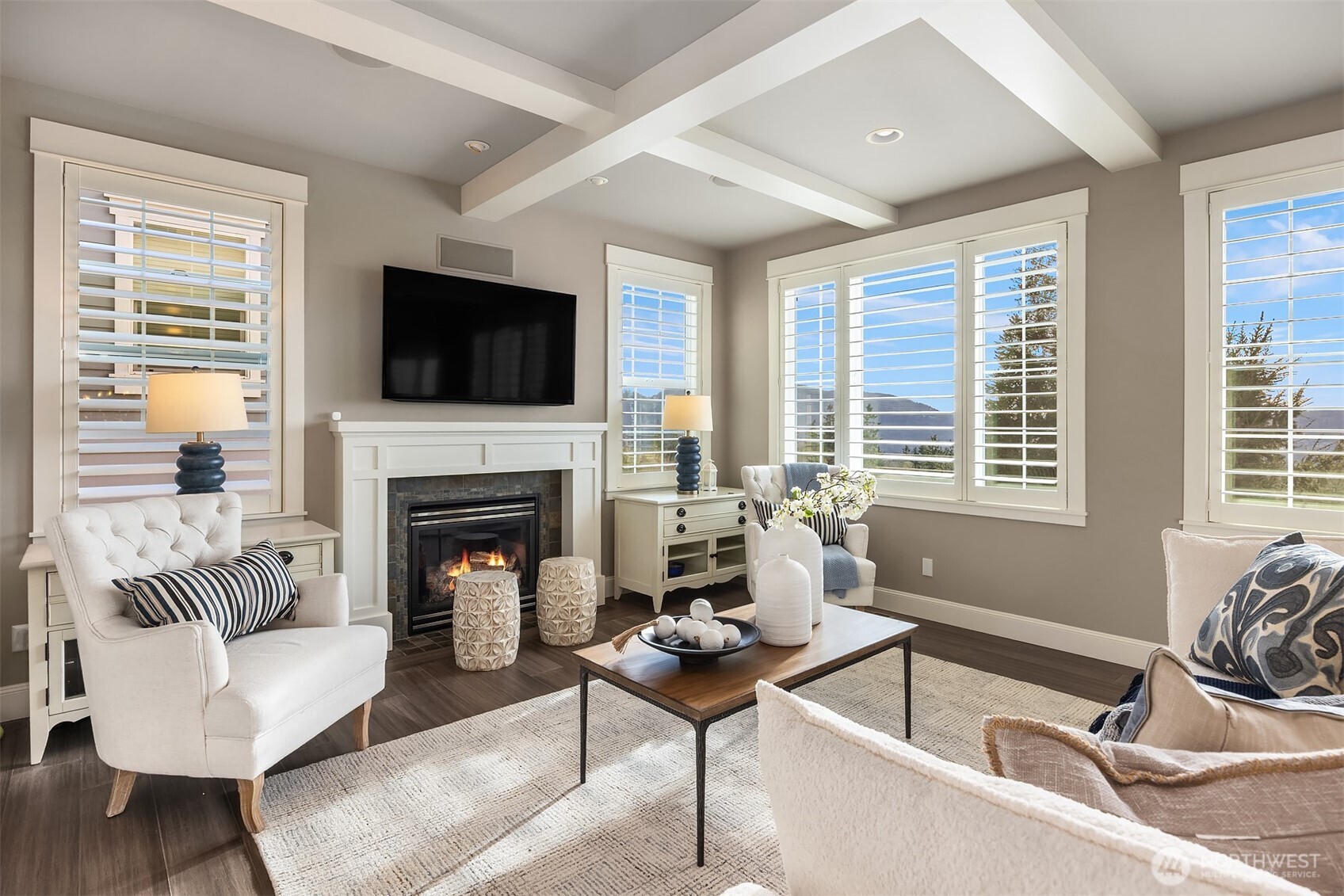 2440 NE Daphne Street , Issaquah, WA 98029