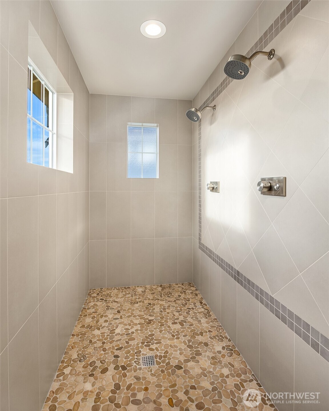 2440 NE Daphne Street , Issaquah, WA 98029