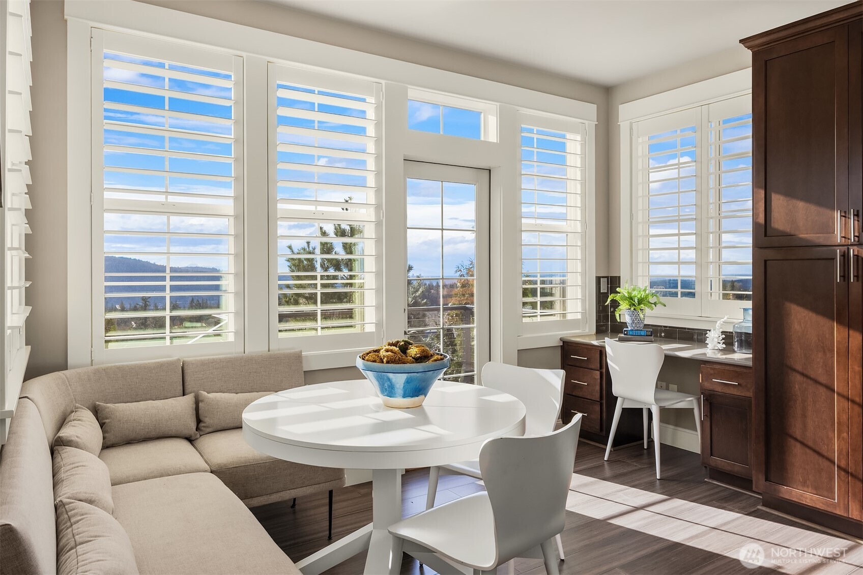 2440 NE Daphne Street , Issaquah, WA 98029