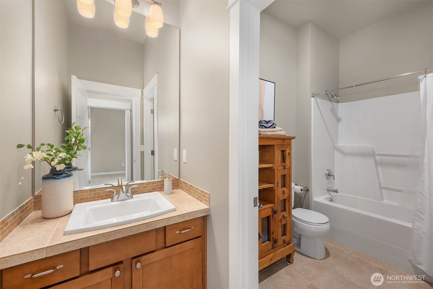 2440 NE Daphne Street , Issaquah, WA 98029